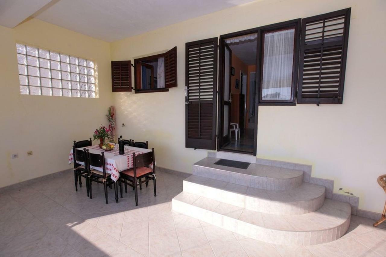 Apartments Damjan Brist Exterior foto